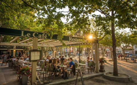 Le-Café-Saint-Tropez-1